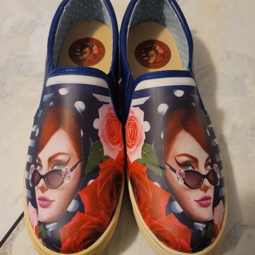 Glamor Nicole Lee Sneaker - Picture 7 of 8